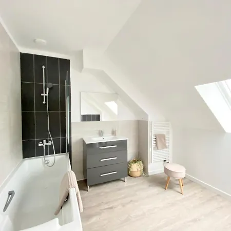 Grande Maison Tout Confort * Thun-Saint-Martin